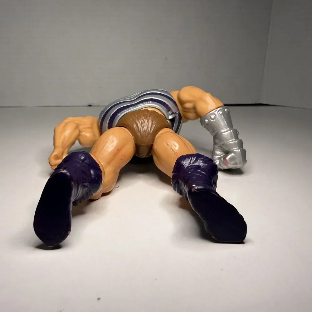 VTG Masters Of The Universe Fisto He-Man Action Figure 1983 With Chest Armor